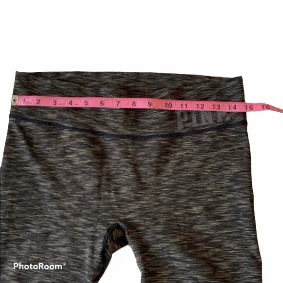 VS PINK workout crop - Picture 3 of 3